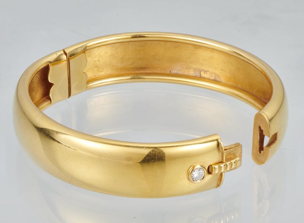 Home 54 08.Jewellerybefore min